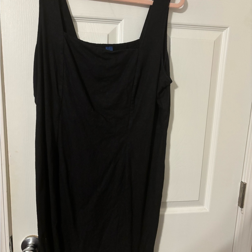 Old Navy-Classic Black Sleeveless Midi Dress